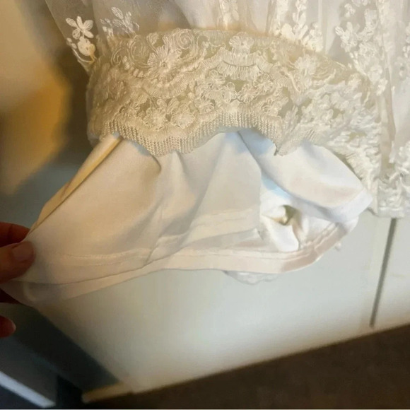 Very J White Lace Romper 3/4 Sleeves Size Large - Picture 9 of 15